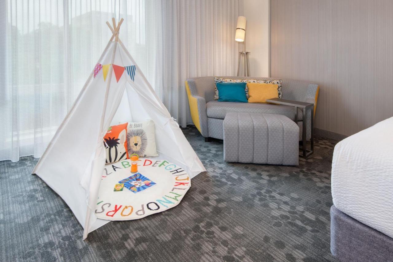 Hotel Courtyard By Marriott Atlanta Alpharetta/Avalon Area Zewnętrze zdjęcie